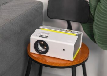 Tener un cine en casa es posible con el proyector Xiaomi