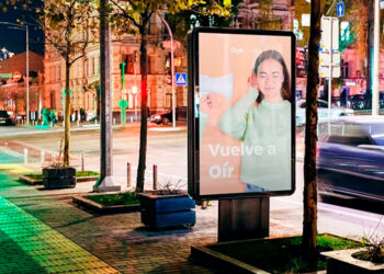 Uso eficiente de banderolas led en publicidad exterior